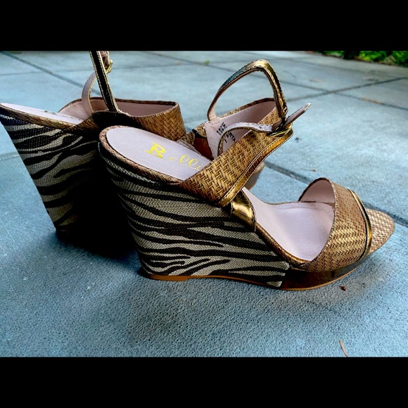3/$20 Wedge heels - Picture 2 of 2